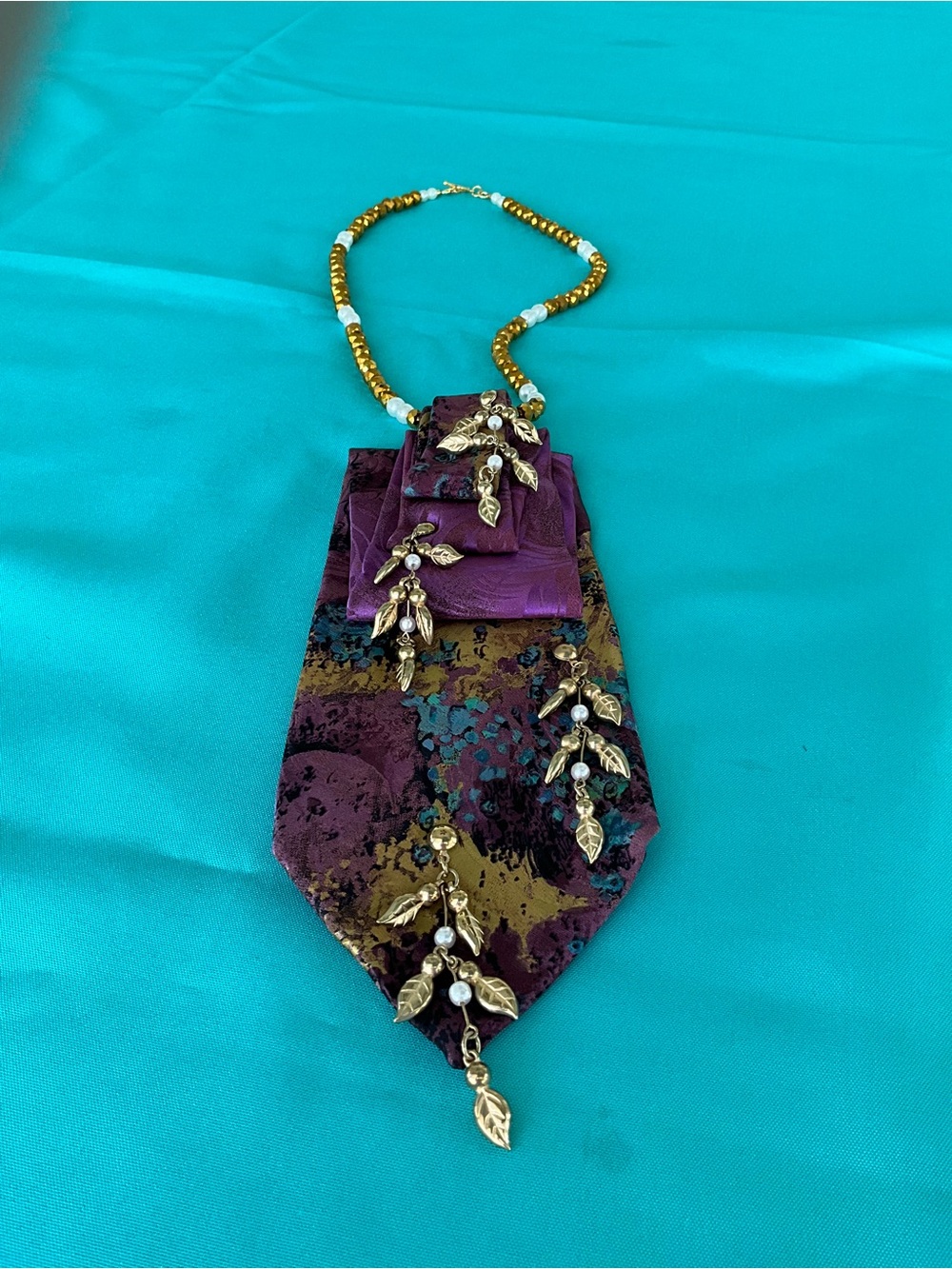 Leaves of Gold tie necklace
